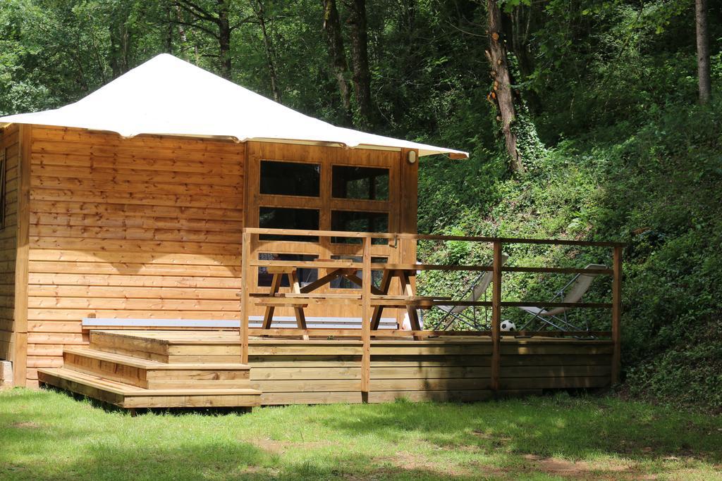 Camping Moulin De Chaules Saint-Constant Exterior photo